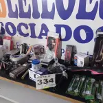 LOTE 334 - 30 – ITENS PORTÁTEIS DIVERSOS (NO ESTADO, NÃO SABEMOS SE FUNCIONA. LEILÃO NÃO TEM GARANTIA E NEM DEVOLUÇÃO, SUJEITO A POSSÍVEIS AVARIAS VISÍVEIS/OCULTAS E/OU AUSÊNCIA DE COMPONENTES)