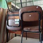 LOTE 414 - 02 MESAS E 02 CADEIRAS COM BASE FIXAS E ASSENTO E ENCOSTO ALMOFADADO. (NO ESTADO) ATENÇÃO! FAZER A VISITAÇÃO ANTES DE ARREMATAR, NÃO SABEMOS SE FUNCIONA. LEILÃO NÃO TEM GARANTIA E NEM DEVOLUÇÃO, SUJEITO A POSSÍVEIS AVARIAS VISÍVEIS/OCULTAS E/OU AUSÊNCIA DE COMPONENTES.