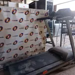 LOTE 471 - 01 ESTEIRA ATLETIC. (NO ESTADO) ATENÇÃO! FAZER A VISITAÇÃO ANTES DE ARREMATAR, NÃO SABEMOS SE FUNCIONA. LEILÃO NÃO TEM GARANTIA E NEM DEVOLUÇÃO, SUJEITO A POSSÍVEIS AVARIAS VISÍVEIS/OCULTAS E/OU AUSÊNCIA DE COMPONENTES.