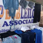 LOTE 171 - 35 – PEÇAS DE ROUPAS FEMININAS (APROXIMADAMENTE)(NO ESTADO, NÃO SABEMOS SE FUNCIONA. LEILÃO NÃO TEM GARANTIA E NEM DEVOLUÇÃO, SUJEITO A POSSÍVEIS AVARIAS VISÍVEIS/OCULTAS E/OU AUSÊNCIA DE COMPONENTES)