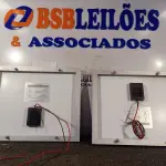 LOTE 434 - 02 PAINÉIS SOLARES 18V 10W.  (NO ESTADO) ATENÇÃO! FAZER A VISITAÇÃO ANTES DE ARREMATAR, NÃO SABEMOS SE FUNCIONA. LEILÃO NÃO TEM GARANTIA E NEM DEVOLUÇÃO, SUJEITO A POSSÍVEIS AVARIAS VISÍVEIS/OCULTAS E/OU AUSÊNCIA DE COMPONENTES.