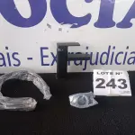 LOTE 243 - 01 - TORNEIRA BANHEIRO MONOCOMANDO MISTURADOR MODERNA PRETO FOSCO (NO ESTADO, NÃO SABEMOS SE FUNCIONA. LEILÃO NÃO TEM GARANTIA E NEM DEVOLUÇÃO, SUJEITO A POSSÍVEIS AVARIAS VISÍVEIS/OCULTAS E/OU AUSÊNCIA DE COMPONENTES)