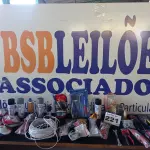 LOTE 221 - 40 – ITENS DE FERRAGISTA (APROXIMADAMENTE) (NO ESTADO, NÃO SABEMOS SE FUNCIONA. LEILÃO NÃO TEM GARANTIA E NEM DEVOLUÇÃO, SUJEITO A POSSÍVEIS AVARIAS VISÍVEIS/OCULTAS E/OU AUSÊNCIA DE COMPONENTES)
