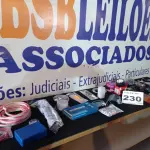LOTE 230 - 40 – ITENS DE FERRAGISTA (APROXIMADAMENTE) (NO ESTADO, NÃO SABEMOS SE FUNCIONA. LEILÃO NÃO TEM GARANTIA E NEM DEVOLUÇÃO, SUJEITO A POSSÍVEIS AVARIAS VISÍVEIS/OCULTAS E/OU AUSÊNCIA DE COMPONENTES)