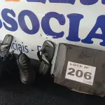 LOTE 206 - 02 – PARES DE CALÇADOS MASCULINO Nº 37 (NO ESTADO, NÃO SABEMOS SE FUNCIONA. LEILÃO NÃO TEM GARANTIA E NEM DEVOLUÇÃO, SUJEITO A POSSÍVEIS AVARIAS VISÍVEIS/OCULTAS E/OU AUSÊNCIA DE COMPONENTES)