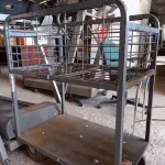LOTE 470 - 01 CARRINHO PARA TRANSPORTE DE CARGAS. (NO ESTADO) ATENÇÃO! FAZER A VISITAÇÃO ANTES DE ARREMATAR, NÃO SABEMOS SE FUNCIONA. LEILÃO NÃO TEM GARANTIA E NEM DEVOLUÇÃO, SUJEITO A POSSÍVEIS AVARIAS VISÍVEIS/OCULTAS E/OU AUSÊNCIA DE COMPONENTES.