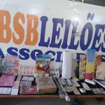 LOTE 261 - 66 ITENS PAPELARIA DIVERSOS  (APROXIMADAMENTE)(NO ESTADO, NÃO SABEMOS SE FUNCIONA. LEILÃO NÃO TEM GARANTIA E NEM DEVOLUÇÃO, SUJEITO A POSSÍVEIS AVARIAS VISÍVEIS/OCULTAS E/OU AUSÊNCIA DE COMPONENTES)