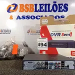 LOTE 494 - 01 DVR E 03 CÂMERAS DE SEGURANÇA. (NO ESTADO) ATENÇÃO! FAZER A VISITAÇÃO ANTES DE ARREMATAR, NÃO SABEMOS SE FUNCIONA. LEILÃO NÃO TEM GARANTIA E NEM DEVOLUÇÃO, SUJEITO A POSSÍVEIS AVARIAS VISÍVEIS/OCULTAS E/OU AUSÊNCIA DE COMPONENTES.
