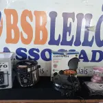 LOTE 270 - 01 – GRILL BRITÂNIA – ESPREMEDOR DE FRUTAS BRITANIA – 01 PANELA DE PRESSÃO ELÉTRICA MONDIAL – 01 FOGAREIRO 2 BOCAS (NO ESTADO, NÃO SABEMOS SE FUNCIONA. LEILÃO NÃO TEM GARANTIA E NEM DEVOLUÇÃO, SUJEITO A POSSÍVEIS AVARIAS VISÍVEIS/OCULTAS E/OU AUSÊNCIA DE COMPONENTES)