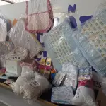 LOTE 318 - 27 – ITENS DE BEBE DIVERSOS (APROXIMADAMENTE) (NO ESTADO, NÃO SABEMOS SE FUNCIONA. LEILÃO NÃO TEM GARANTIA E NEM DEVOLUÇÃO, SUJEITO A POSSÍVEIS AVARIAS VISÍVEIS/OCULTAS E/OU AUSÊNCIA DE COMPONENTES)