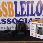 LOTE 459 - 01 - FRITADEIRA PHILCO AIR FRY GOURMET BLACK PFR15P 4L 1500W (NO ESTADO, NÃO SABEMOS SE FUNCIONA. LEILÃO NÃO TEM GARANTIA E NEM DEVOLUÇÃO, SUJEITO A POSSÍVEIS AVARIAS VISÍVEIS/OCULTAS E/OU AUSÊNCIA DE COMPONENTES)