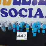 LOTE 447 - 17 - GARRAFAS DE TINTA PARA IMPRESSORAS EPSON (NO ESTADO, NÃO SABEMOS SE FUNCIONA. LEILÃO NÃO TEM GARANTIA E NEM DEVOLUÇÃO, SUJEITO A POSSÍVEIS AVARIAS VISÍVEIS/OCULTAS E/OU AUSÊNCIA DE COMPONENTES)