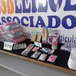 LOTE 379 - 30 – UTENSÍLIOS DE FESTAS (APROXIMADAMENTE) (NO ESTADO, NÃO SABEMOS SE FUNCIONA. LEILÃO NÃO TEM GARANTIA E NEM DEVOLUÇÃO, SUJEITO A POSSÍVEIS AVARIAS VISÍVEIS/OCULTAS E/OU AUSÊNCIA DE COMPONENTES)