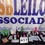LOTE 411 - 60 -  COSMÉTICO DIVERSOS  (APROXIMADAMENTE)(NO ESTADO, NÃO SABEMOS SE FUNCIONA. LEILÃO NÃO TEM GARANTIA E NEM DEVOLUÇÃO, SUJEITO A POSSÍVEIS AVARIAS VISÍVEIS/OCULTAS E/OU AUSÊNCIA DE COMPONENTES)