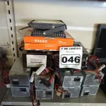 LOTE 046 - 04 PAINÉIS DE LED E 10 FONTES PARA PC MARCAS E MODELOS DIVERSOS. (NO ESTADO) ATENÇÃO! FAZER A VISITAÇÃO ANTES DE ARREMATAR, NÃO SABEMOS SE FUNCIONA. LEILÃO NÃO TEM GARANTIA E NEM DEVOLUÇÃO, SUJEITO A POSSÍVEIS AVARIAS VISÍVEIS/OCULTAS E/OU AUSÊNCIA DE COMPONENTES.