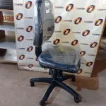LOTE 050 - 01 CADEIRA DE ESCRITÓRIO COM BASE GIRATÓRIA. (NO ESTADO) ATENÇÃO! FAZER A VISITAÇÃO ANTES DE ARREMATAR, NÃO SABEMOS SE FUNCIONA. LEILÃO NÃO TEM GARANTIA E NEM DEVOLUÇÃO, SUJEITO A POSSÍVEIS AVARIAS VISÍVEIS/OCULTAS E/OU AUSÊNCIA DE COMPONENTES.