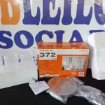 LOTE 372 - 01 - PENDENTE EM VIDRO PARA 3 LÂMPADAS REDONDO FIRST - LLUM BRONZEARTE (NO ESTADO, NÃO SABEMOS SE FUNCIONA. LEILÃO NÃO TEM GARANTIA E NEM DEVOLUÇÃO, SUJEITO A POSSÍVEIS AVARIAS VISÍVEIS/OCULTAS E/OU AUSÊNCIA DE COMPONENTES)