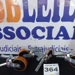 LOTE 364 - 01 - KIT COM 4 RODÍZIOS GIRATÓRIO COM FREIO PARA ANDAIME (NO ESTADO, NÃO SABEMOS SE FUNCIONA. LEILÃO NÃO TEM GARANTIA E NEM DEVOLUÇÃO, SUJEITO A POSSÍVEIS AVARIAS VISÍVEIS/OCULTAS E/OU AUSÊNCIA DE COMPONENTES)