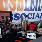 LOTE 495 - 20 - ITENS DIVERSOS (APROXIMADAMENTE)(NO ESTADO, NÃO SABEMOS SE FUNCIONA. LEILÃO NÃO TEM GARANTIA E NEM DEVOLUÇÃO, SUJEITO A POSSÍVEIS AVARIAS VISÍVEIS/OCULTAS E/OU AUSÊNCIA DE COMPONENTES)