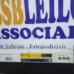 LOTE 556 - 01 - TENDA GAZEBO 2X2M (NO ESTADO, NÃO SABEMOS SE FUNCIONA. LEILÃO NÃO TEM GARANTIA E NEM DEVOLUÇÃO, SUJEITO A POSSÍVEIS AVARIAS VISÍVEIS/OCULTAS E/OU AUSÊNCIA DE COMPONENTES)