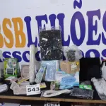 LOTE 543 - 70 – ITENS DIVERSOS (APROXIMADAMENTE)(NO ESTADO, NÃO SABEMOS SE FUNCIONA. LEILÃO NÃO TEM GARANTIA E NEM DEVOLUÇÃO, SUJEITO A POSSÍVEIS AVARIAS VISÍVEIS/OCULTAS E/OU AUSÊNCIA DE COMPONENTES)