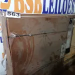 LOTE 563 - 01 - JANELA COM PERSIANA INTEGRADA ALUMÍNIO PINTADO BRANCO BLACKOUT 1,40X2,00M LINHA ALUMINIUM SASAZAKI (NO ESTADO, NÃO SABEMOS SE FUNCIONA. LEILÃO NÃO TEM GARANTIA E NEM DEVOLUÇÃO, SUJEITO A POSSÍVEIS AVARIAS VISÍVEIS/OCULTAS E/OU AUSÊNCIA DE COMPONENTES)
