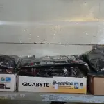 LOTE 047 - 09 PLACAS MÃE MARCAS E MODELOS DIVERSOS. (NO ESTADO) ATENÇÃO! FAZER A VISITAÇÃO ANTES DE ARREMATAR, NÃO SABEMOS SE FUNCIONA. LEILÃO NÃO TEM GARANTIA E NEM DEVOLUÇÃO, SUJEITO A POSSÍVEIS AVARIAS VISÍVEIS/OCULTAS E/OU AUSÊNCIA DE COMPONENTES.