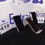 LOTE 418 - 01 - CELULAR SAMSUNG S8 – 02 CELULAR MOTOROLA (NO ESTADO, NÃO SABEMOS SE FUNCIONA. LEILÃO NÃO TEM GARANTIA E NEM DEVOLUÇÃO, SUJEITO A POSSÍVEIS AVARIAS VISÍVEIS/OCULTAS E/OU AUSÊNCIA DE COMPONENTES)