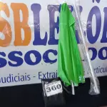 LOTE 360 - 01 - GUARDA SOL 1.60 ALUMÍNIO (NO ESTADO, NÃO SABEMOS SE FUNCIONA. LEILÃO NÃO TEM GARANTIA E NEM DEVOLUÇÃO, SUJEITO A POSSÍVEIS AVARIAS VISÍVEIS/OCULTAS E/OU AUSÊNCIA DE COMPONENTES)