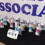 LOTE 431 - 16 - GARRAFAS DE TINTA HP (NO ESTADO, NÃO SABEMOS SE FUNCIONA. LEILÃO NÃO TEM GARANTIA E NEM DEVOLUÇÃO, SUJEITO A POSSÍVEIS AVARIAS VISÍVEIS/OCULTAS E/OU AUSÊNCIA DE COMPONENTES)