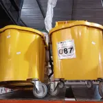 LOTE 087 - 02 CARRINHOS DE LIMPEZA. (NO ESTADO) ATENÇÃO! FAZER A VISITAÇÃO ANTES DE ARREMATAR, NÃO SABEMOS SE FUNCIONA. LEILÃO NÃO TEM GARANTIA E NEM DEVOLUÇÃO, SUJEITO A POSSÍVEIS AVARIAS VISÍVEIS/OCULTAS E/OU AUSÊNCIA DE COMPONENTES.