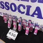 LOTE 436 - 17 - GARRAFAS DE TINTA EPSON (NO ESTADO, NÃO SABEMOS SE FUNCIONA. LEILÃO NÃO TEM GARANTIA E NEM DEVOLUÇÃO, SUJEITO A POSSÍVEIS AVARIAS VISÍVEIS/OCULTAS E/OU AUSÊNCIA DE COMPONENTES)
