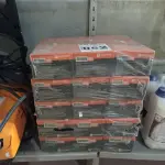 LOTE 052 - 15 CAIXAS DE REJUNTE EPÓXI 1,5KG. (NO ESTADO) ATENÇÃO! FAZER A VISITAÇÃO ANTES DE ARREMATAR, NÃO SABEMOS SE FUNCIONA. LEILÃO NÃO TEM GARANTIA E NEM DEVOLUÇÃO, SUJEITO A POSSÍVEIS AVARIAS VISÍVEIS/OCULTAS E/OU AUSÊNCIA DE COMPONENTES.