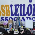 LOTE 547 - 50 – ITENS DIVERSOS (APROXIMADAMENTE)(NO ESTADO, NÃO SABEMOS SE FUNCIONA. LEILÃO NÃO TEM GARANTIA E NEM DEVOLUÇÃO, SUJEITO A POSSÍVEIS AVARIAS VISÍVEIS/OCULTAS E/OU AUSÊNCIA DE COMPONENTES)