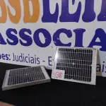 LOTE 438 - 02 PAINÉIS SOLARES 18V 10W. (NO ESTADO) ATENÇÃO! FAZER A VISITAÇÃO ANTES DE ARREMATAR, NÃO SABEMOS SE FUNCIONA. LEILÃO NÃO TEM GARANTIA E NEM DEVOLUÇÃO, SUJEITO A POSSÍVEIS AVARIAS VISÍVEIS/OCULTAS E/OU AUSÊNCIA DE COMPONENTES.