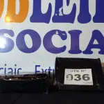 LOTE 036 - 02 – PARES DE CALÇADOS FEMININO Nº 35 (NO ESTADO, NÃO SABEMOS SE FUNCIONA. LEILÃO NÃO TEM GARANTIA E NEM DEVOLUÇÃO, SUJEITO A POSSÍVEIS AVARIAS VISÍVEIS/OCULTAS E/OU AUSÊNCIA DE COMPONENTES)