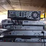 LOTE 039 - 01 MINI CPU E 04 APARELHOS DE DVD MARCAS E MODELOS DIVERSOS. (NO ESTADO) ATENÇÃO! FAZER A VISITAÇÃO ANTES DE ARREMATAR, NÃO SABEMOS SE FUNCIONA. LEILÃO NÃO TEM GARANTIA E NEM DEVOLUÇÃO, SUJEITO A POSSÍVEIS AVARIAS VISÍVEIS/OCULTAS E/OU AUSÊNCIA DE COMPONENTES.