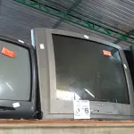 LOTE 076 - 03 TV’S DE TUBO MARCAS E MODELOS DIVERSOS. (NO ESTADO) ATENÇÃO! FAZER A VISITAÇÃO ANTES DE ARREMATAR, NÃO SABEMOS SE FUNCIONA. LEILÃO NÃO TEM GARANTIA E NEM DEVOLUÇÃO, SUJEITO A POSSÍVEIS AVARIAS VISÍVEIS/OCULTAS E/OU AUSÊNCIA DE COMPONENTES.