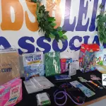 LOTE 412 - 30 – ITENS PARA PAPELARIA E BRINQUEDOS DIVERSOS (APROXIMADAMENTE)(NO ESTADO, NÃO SABEMOS SE FUNCIONA. LEILÃO NÃO TEM GARANTIA E NEM DEVOLUÇÃO, SUJEITO A POSSÍVEIS AVARIAS VISÍVEIS/OCULTAS E/OU AUSÊNCIA DE COMPONENTES)(NO ESTADO, NÃO SABEMOS SE FUNCIONA. LEILÃO NÃO TEM GARANTIA E NEM DEVOLUÇÃO, SUJEITO A POSSÍVEIS AVARIAS VISÍVEIS/OCULTAS E/OU AUSÊNCIA DE COMPONENTES)