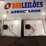 LOTE 292 - 02 PAINÉIS SOLARES 18V 10W. (NO ESTADO) ATENÇÃO! FAZER A VISITAÇÃO ANTES DE ARREMATAR, NÃO SABEMOS SE FUNCIONA. LEILÃO NÃO TEM GARANTIA E NEM DEVOLUÇÃO, SUJEITO A POSSÍVEIS AVARIAS VISÍVEIS/OCULTAS E/OU AUSÊNCIA DE COMPONENTES.