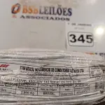 LOTE 345 - 01 ROLO DE CABO FLEXÍVEL 100M 1X2,5MM NA COR BRANCA. (NOVO). (NO ESTADO) ATENÇÃO! FAZER A VISITAÇÃO ANTES DE ARREMATAR, NÃO SABEMOS SE FUNCIONA. LEILÃO NÃO TEM GARANTIA E NEM DEVOLUÇÃO, SUJEITO A POSSÍVEIS AVARIAS VISÍVEIS/OCULTAS E/OU AUSÊNCIA DE COMPONENTES.