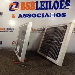 LOTE 292 - 02 PAINÉIS SOLARES 18V 10W. (NO ESTADO) ATENÇÃO! FAZER A VISITAÇÃO ANTES DE ARREMATAR, NÃO SABEMOS SE FUNCIONA. LEILÃO NÃO TEM GARANTIA E NEM DEVOLUÇÃO, SUJEITO A POSSÍVEIS AVARIAS VISÍVEIS/OCULTAS E/OU AUSÊNCIA DE COMPONENTES.