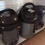 LOTE 206 - 03 ASPIRADORES DE PÓ SENDO 02 KARCHER NT 20/1. (NO ESTADO) ATENÇÃO! FAZER A VISITAÇÃO ANTES DE ARREMATAR, NÃO SABEMOS SE FUNCIONA. LEILÃO NÃO TEM GARANTIA E NEM DEVOLUÇÃO, SUJEITO A POSSÍVEIS AVARIAS VISÍVEIS/OCULTAS E/OU AUSÊNCIA DE COMPONENTES.