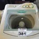 LOTE 381 - 01 MÁQUINA DE LAVAR MARCA CÔNSUL 10KG 220V. (NO ESTADO) ATENÇÃO! FAZER A VISITAÇÃO ANTES DE ARREMATAR, NÃO SABEMOS SE FUNCIONA. LEILÃO NÃO TEM GARANTIA E NEM DEVOLUÇÃO, SUJEITO A POSSÍVEIS AVARIAS VISÍVEIS/OCULTAS E/OU AUSÊNCIA DE COMPONENTES.
