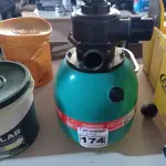 LOTE 174 - 01 FILTRO PARA PISCINA. (NO ESTADO) ATENÇÃO! FAZER A VISITAÇÃO ANTES DE ARREMATAR, NÃO SABEMOS SE FUNCIONA. LEILÃO NÃO TEM GARANTIA E NEM DEVOLUÇÃO, SUJEITO A POSSÍVEIS AVARIAS VISÍVEIS/OCULTAS E/OU AUSÊNCIA DE COMPONENTES.