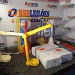 LOTE 092 - 01 LOTE COM VÁRIAS LUMINÁRIAS MARCAS E MODELOS DIVERSOS. (NO ESTADO) ATENÇÃO! FAZER A VISITAÇÃO ANTES DE ARREMATAR, NÃO SABEMOS SE FUNCIONA. LEILÃO NÃO TEM GARANTIA E NEM DEVOLUÇÃO, SUJEITO A POSSÍVEIS AVARIAS VISÍVEIS/OCULTAS E/OU AUSÊNCIA DE COMPONENTES.