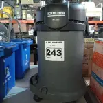 LOTE 243 - 01 ASPIRADOR DE PÓ MARCA KARCHER NT 20/1 220V. (NO ESTADO) ATENÇÃO! FAZER A VISITAÇÃO ANTES DE ARREMATAR, NÃO SABEMOS SE FUNCIONA. LEILÃO NÃO TEM GARANTIA E NEM DEVOLUÇÃO, SUJEITO A POSSÍVEIS AVARIAS VISÍVEIS/OCULTAS E/OU AUSÊNCIA DE COMPONENTES.