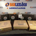 LOTE 138 - 01 LOTE COM VÁRIAS LUMINÁRIAS DE EMBUTIR. (NO ESTADO) ATENÇÃO! FAZER A VISITAÇÃO ANTES DE ARREMATAR, NÃO SABEMOS SE FUNCIONA. LEILÃO NÃO TEM GARANTIA E NEM DEVOLUÇÃO, SUJEITO A POSSÍVEIS AVARIAS VISÍVEIS/OCULTAS E/OU AUSÊNCIA DE COMPONENTES.