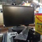 LOTE 301 - 01 CPU, 01 MONITOR, 01 TECLADO E 01 MOUSE. (NO ESTADO) ATENÇÃO! FAZER A VISITAÇÃO ANTES DE ARREMATAR, NÃO SABEMOS SE FUNCIONA. LEILÃO NÃO TEM GARANTIA E NEM DEVOLUÇÃO, SUJEITO A POSSÍVEIS AVARIAS VISÍVEIS/OCULTAS E/OU AUSÊNCIA DE COMPONENTES.