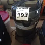 LOTE 193 - 01 ASPIRADOR DE PÓ MARCA KARCHER NT 20/1 220V. (NO ESTADO) ATENÇÃO! FAZER A VISITAÇÃO ANTES DE ARREMATAR, NÃO SABEMOS SE FUNCIONA. LEILÃO NÃO TEM GARANTIA E NEM DEVOLUÇÃO, SUJEITO A POSSÍVEIS AVARIAS VISÍVEIS/OCULTAS E/OU AUSÊNCIA DE COMPONENTES.